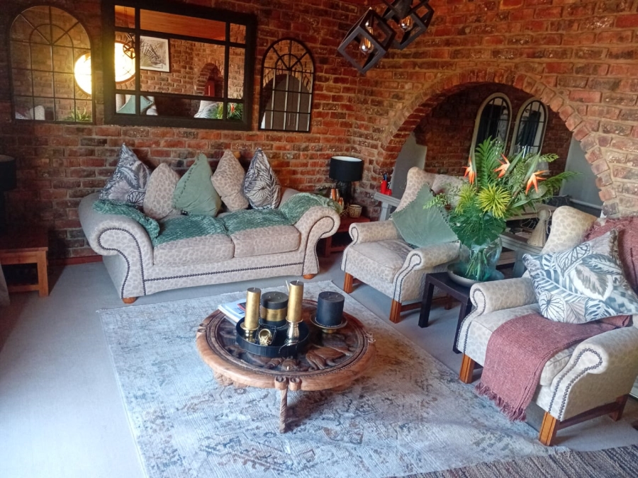 6 Bedroom Property for Sale in Heiderand Western Cape